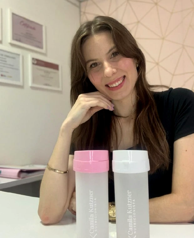Camila Kutzner em seu consultório